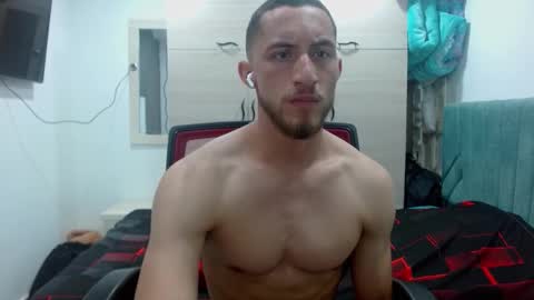 Snapshot of enzo_savage chatting on 09-15-25, 06:30 enzo_savage online show from 09-15-25, 06:30