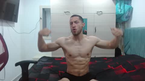 Snapshot of enzo_savage chatting on 09-20-25, 05:58 enzo_savage online show from 09-20-25, 05:58
