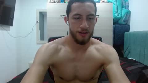 Snapshot of enzo_savage chatting on 10-08-25, 06:16 enzo_savage online show from 10-08-25, 06:16