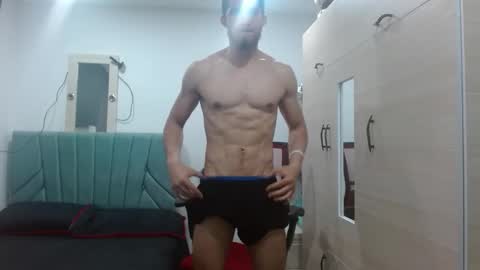 Snapshot of enzo_savage chatting on 10-27-25, 06:12 enzo_savage online show from 10-27-25, 06:12