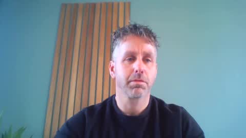 Snapshot of enzoenzo7 chatting on 02-26-25, 10:36 Enzos Massive Cock online show from 02-26-25, 10:36