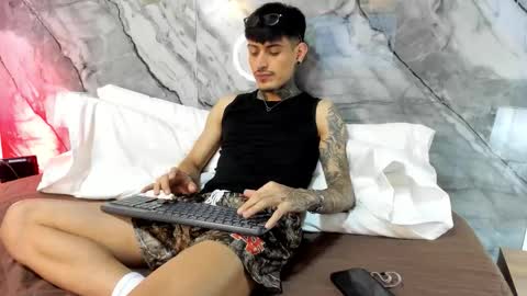 Enzo Rodriguez online show from 10-23-25, 12:37