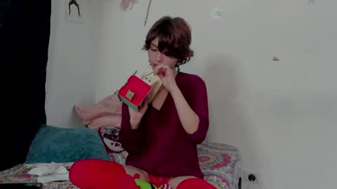 Leyla online show from 12-19-24, 11:35