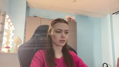 Lily online show from 03-19-26, 02:15