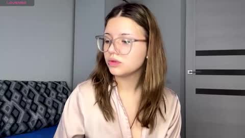 Snapshot of erapody chatting on 02-25-26, 06:23 Venice online show from 02-25-26, 06:23