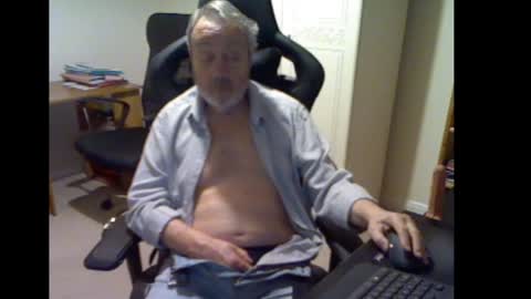 erasmus_d online show from 01-09-25, 06:36