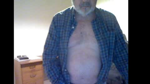 erasmus_d online show from 01-11-25, 06:33