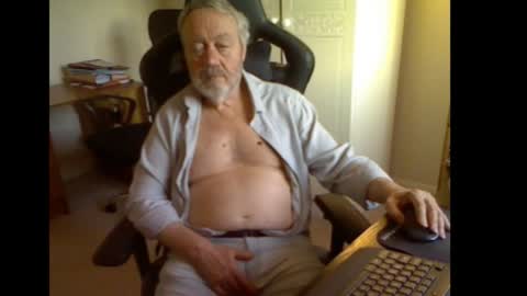 erasmus_d online show from 03-19-26, 05:39