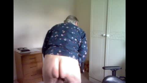 erasmus_d online show from 04-26-26, 06:16