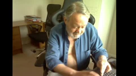 erasmus_d online show from 06-01-26, 05:03