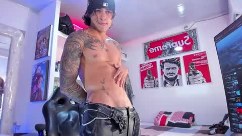 Snapshot of eren_blade_ chatting on 10-05-25, 02:54 Tht BOSS Eren online show from 10-05-25, 02:54