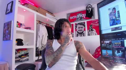 Snapshot of eren_blade_ chatting on 10-29-25, 08:54 Tht BOSS Eren online show from 10-29-25, 08:54