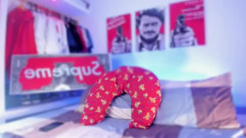 Tht BOSS Eren online show from 12-18-25, 01:33