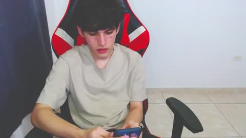 Snapshot of eren_tatakae chatting on 12-17-24, 10:54 eren_tatakae online show from 12-17-24, 10:54