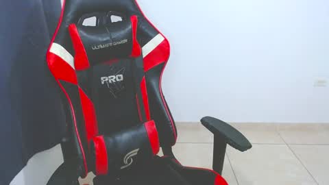 Snapshot of eren_tatakae chatting on 12-23-24, 11:06 eren_tatakae online show from 12-23-24, 11:06