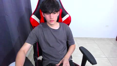 Snapshot of eren_tatakae chatting on 01-17-25, 12:20 eren_tatakae online show from 01-17-25, 12:20