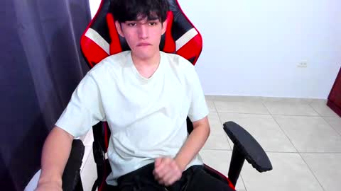 Snapshot of eren_tatakae chatting on 01-19-25, 03:42 eren_tatakae online show from 01-19-25, 03:42