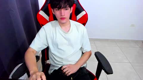 Snapshot of eren_tatakae chatting on 01-22-25, 04:23 eren_tatakae online show from 01-22-25, 04:23