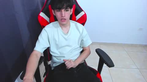 Snapshot of eren_tatakae chatting on 01-23-25, 04:48 eren_tatakae online show from 01-23-25, 04:48