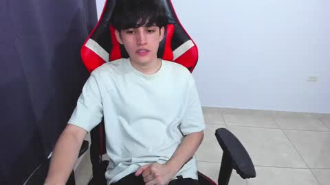 Snapshot of eren_tatakae chatting on 01-23-25, 11:58 eren_tatakae online show from 01-23-25, 11:58