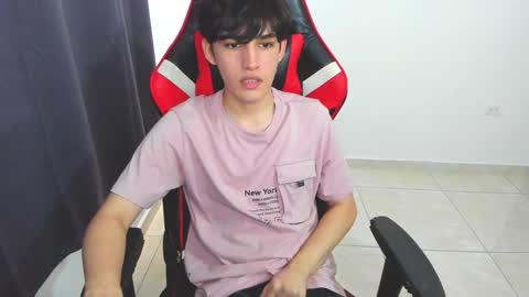 Snapshot of eren_tatakae chatting on 01-25-25, 06:02 eren_tatakae online show from 01-25-25, 06:02