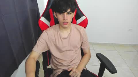 Snapshot of eren_tatakae chatting on 01-28-25, 05:56 eren_tatakae online show from 01-28-25, 05:56