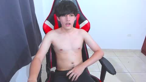 Snapshot of eren_tatakae chatting on 09-26-25, 10:25 eren_tatakae online show from 09-26-25, 10:25