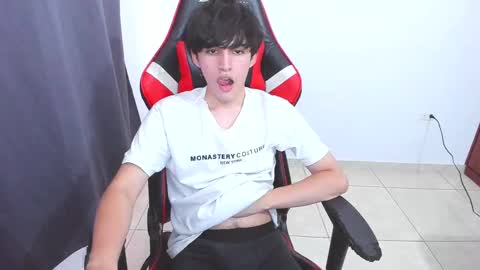 Snapshot of eren_tatakae chatting on 10-04-25, 08:51 eren_tatakae online show from 10-04-25, 08:51