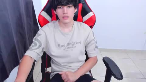 Snapshot of eren_tatakae chatting on 10-31-25, 07:26 eren_tatakae online show from 10-31-25, 07:26