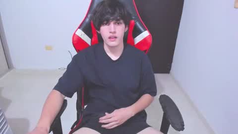 Snapshot of eren_tatakae chatting on 11-26-25, 09:49 eren_tatakae online show from 11-26-25, 09:49