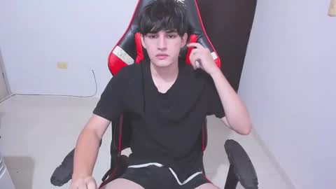 Snapshot of eren_tatakae chatting on 12-16-25, 02:27 eren_tatakae online show from 12-16-25, 02:27