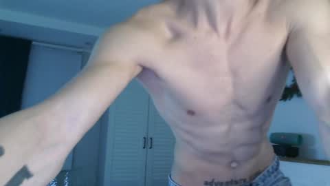 Snapshot of eric_crush chatting on 12-17-24, 04:01 Eric Crush online show from 12-17-24, 04:01