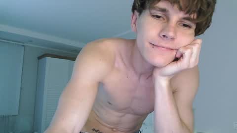 Snapshot of eric_crush chatting on 12-18-24, 03:58 Eric Crush online show from 12-18-24, 03:58