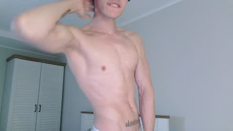 Snapshot of eric_crush chatting on 01-09-25, 04:19 Eric Crush online show from 01-09-25, 04:19