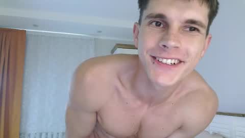 Snapshot of eric_crush chatting on 09-09-25, 04:12 Eric Crush online show from 09-09-25, 04:12