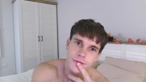 Snapshot of eric_crush chatting on 11-07-25, 03:50 Eric Crush online show from 11-07-25, 03:50