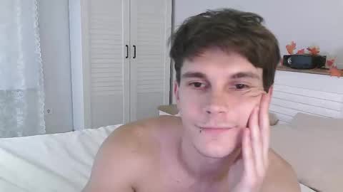 Snapshot of eric_crush chatting on 11-11-25, 03:56 Eric Crush online show from 11-11-25, 03:56