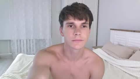 Snapshot of eric_crush chatting on 12-03-25, 03:47 Eric Crush online show from 12-03-25, 03:47