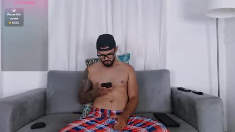 Eric Evans online show from 09-19-25, 03:19