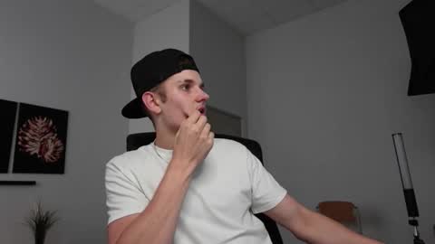    online show from 09-17-25, 06:59