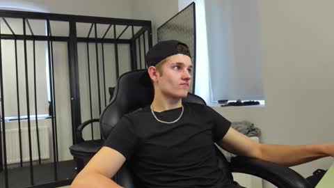    online show from 10-08-25, 12:25