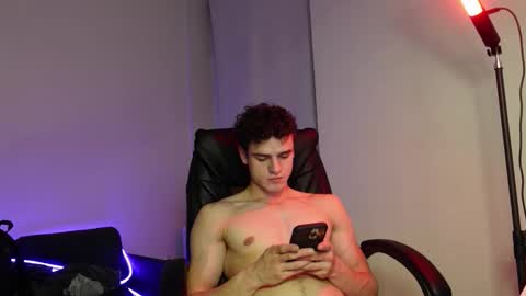    online show from 10-11-25, 05:33