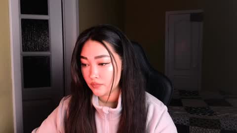 Erica Wayne online show from 01-05-25, 06:24