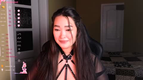 Erica Wayne online show from 01-09-25, 07:52