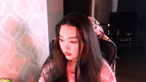 Snapshot of erica_wayne chatting on 12-16-25, 03:00 Erica Wayne online show from 12-16-25, 03:00