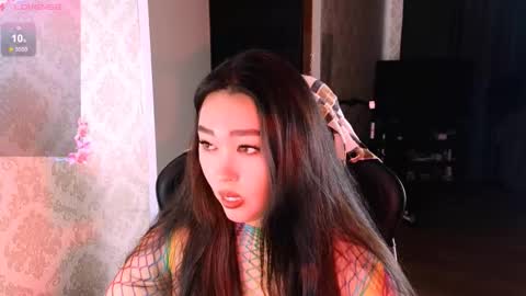 Snapshot of erica_wayne chatting on 12-19-25, 07:48 Erica Wayne online show from 12-19-25, 07:48