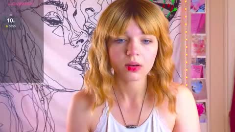 Snapshot of erica_winterr chatting on 09-25-25, 04:05 Erica Winterr online show from 09-25-25, 04:05