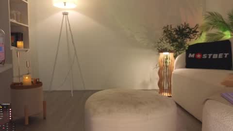 Snapshot of ericamiracle15 chatting on 12-08-24, 12:18 Call me Erica online show from 12-08-24, 12:18