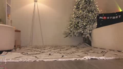 Snapshot of ericamiracle15 chatting on 12-13-24, 12:50 Call me Erica online show from 12-13-24, 12:50