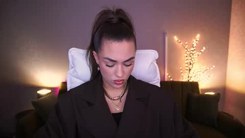 Snapshot of ericasin chatting on 09-24-25, 07:23 Erica online show from 09-24-25, 07:23